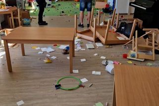 Kdo zdemoloval školku v Černošíně? Místní mají jasno, policie je pachatelům na stopě